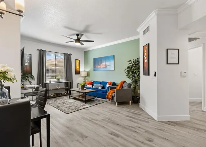 Near Asu Pool, Gym & King Beds Relaxing Stay Apartment *