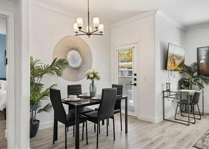 Near Asu Pool, Gym & King Beds Relaxing Stay Apartment Tempe