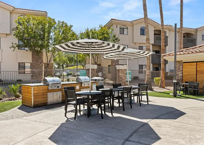 Near Asu Pool, Gym & King Beds Relaxing Stay Apartment *